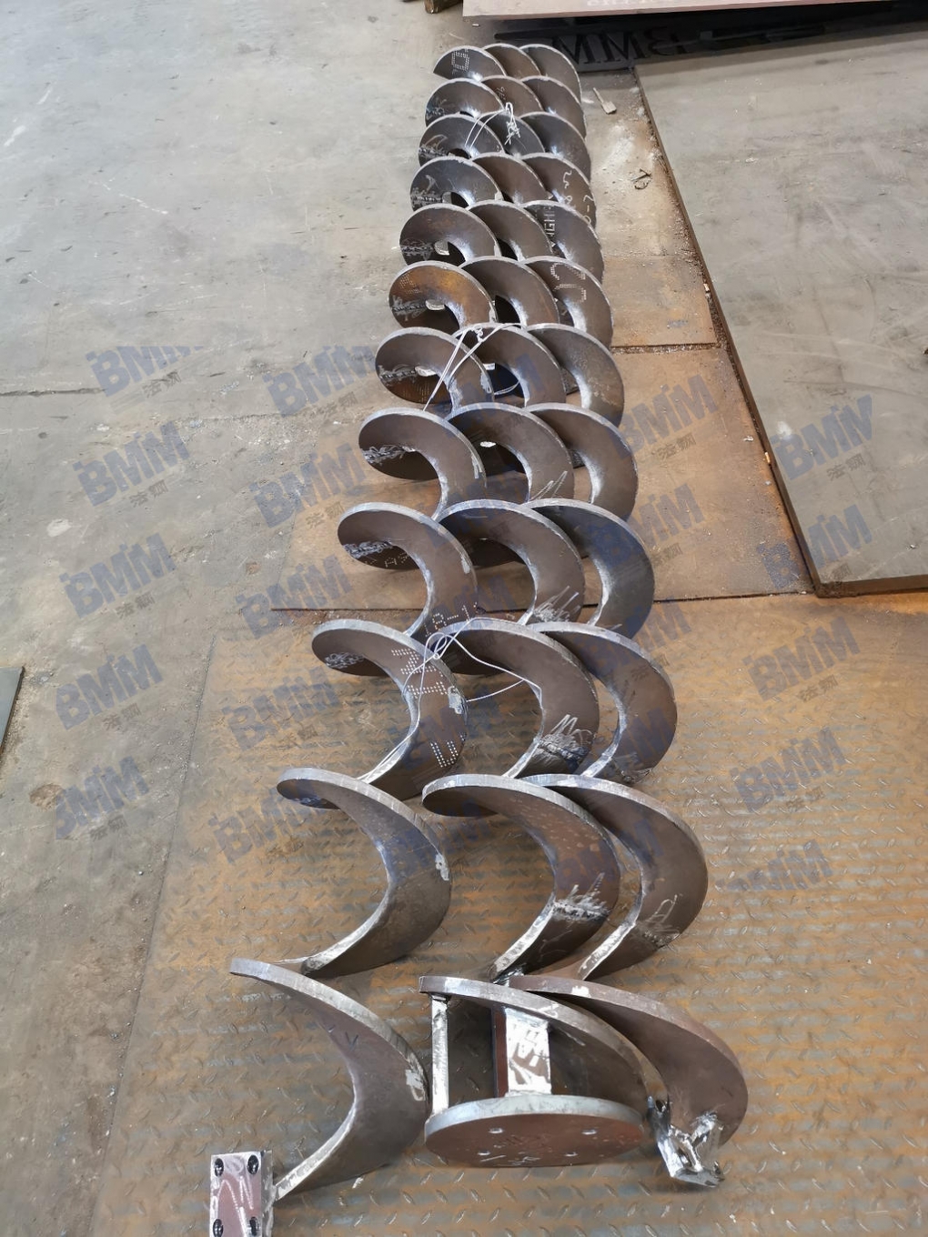 法钢公司使用JFE耐磨钢板加工的耐磨螺旋输送部件